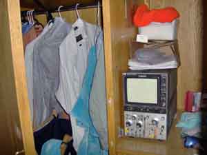 your dorm room doesnt have an oscilloscope?